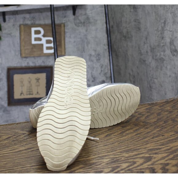 Vince Womens Oasis Runner Lace Up Fashion Sneaker J0062LD901 Silver Leather 8.5M - Picture 5 of 12